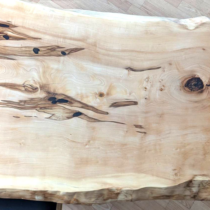 NENRINENRINの一枚板テーブル栃(とち)3