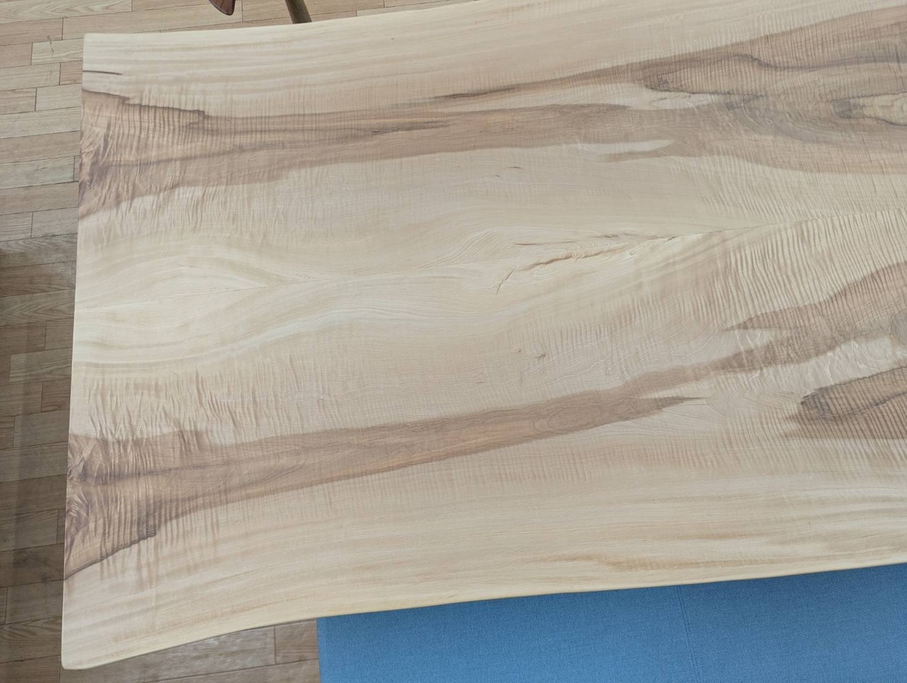 NENRINENRINの一枚板テーブルくるみ2