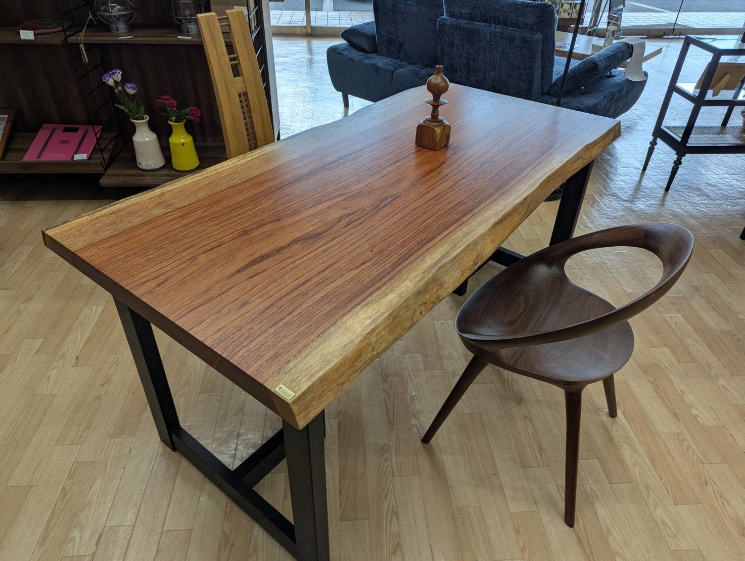 NENRINENRINの一枚板テーブルエビアラ1